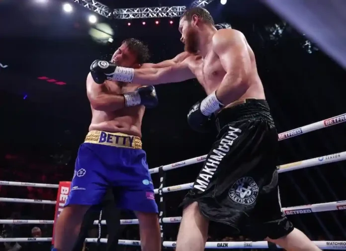 Makhmudov Puanla Kazandı, Gözünü Anthony Joshua'ya Dikti