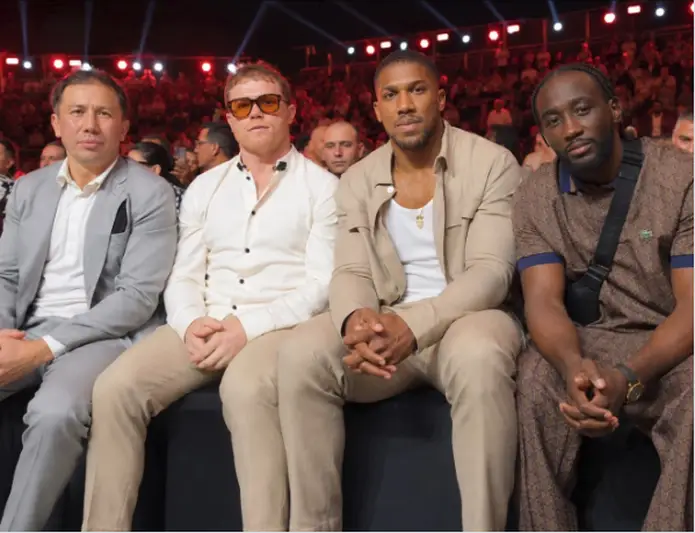 Canelo Alvarez, Terence Crawford’un Emekliliğinden Dolayı Hayal Kırıklığı Yaşıyor Canelo Alvarez, Terence Crawford’un Emekliliğinden Dolayı Hayal Kırıklığı Yaşıyor