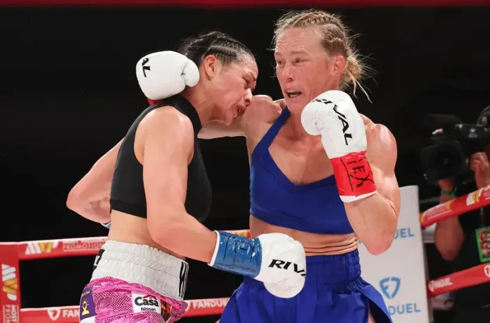 Stephanie Han Tartışmalı Maçta Kemerini Korudu: Gözünü Katie Taylor'a Dikti